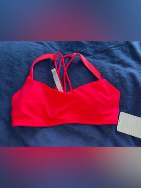 NWT AUTHENTIC WOMEN’S LULULEMON FREE TO BE BRA SIZE 8